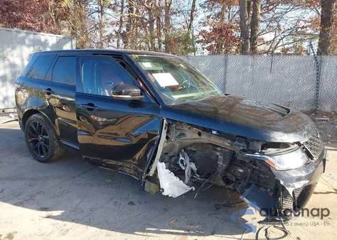 2022 Land Rover Range Rover Sport Svr/Svr Carbon Edition z USA, uszkodzony, nr VIN SALWZ2RE4NA228152